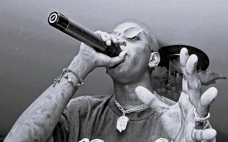 R TROY muerte